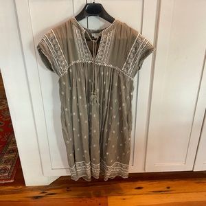 Sundance Silk-Like Dress with Tie Detail at Neckline Size Small